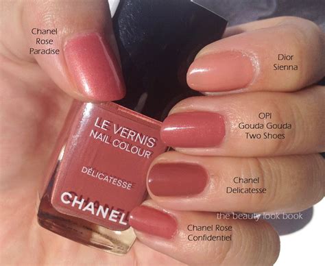 chanel feno nail color